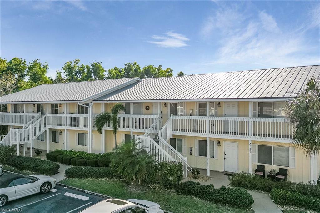 Property Photo:  4629 Bayshore Dr J6  FL 34112 