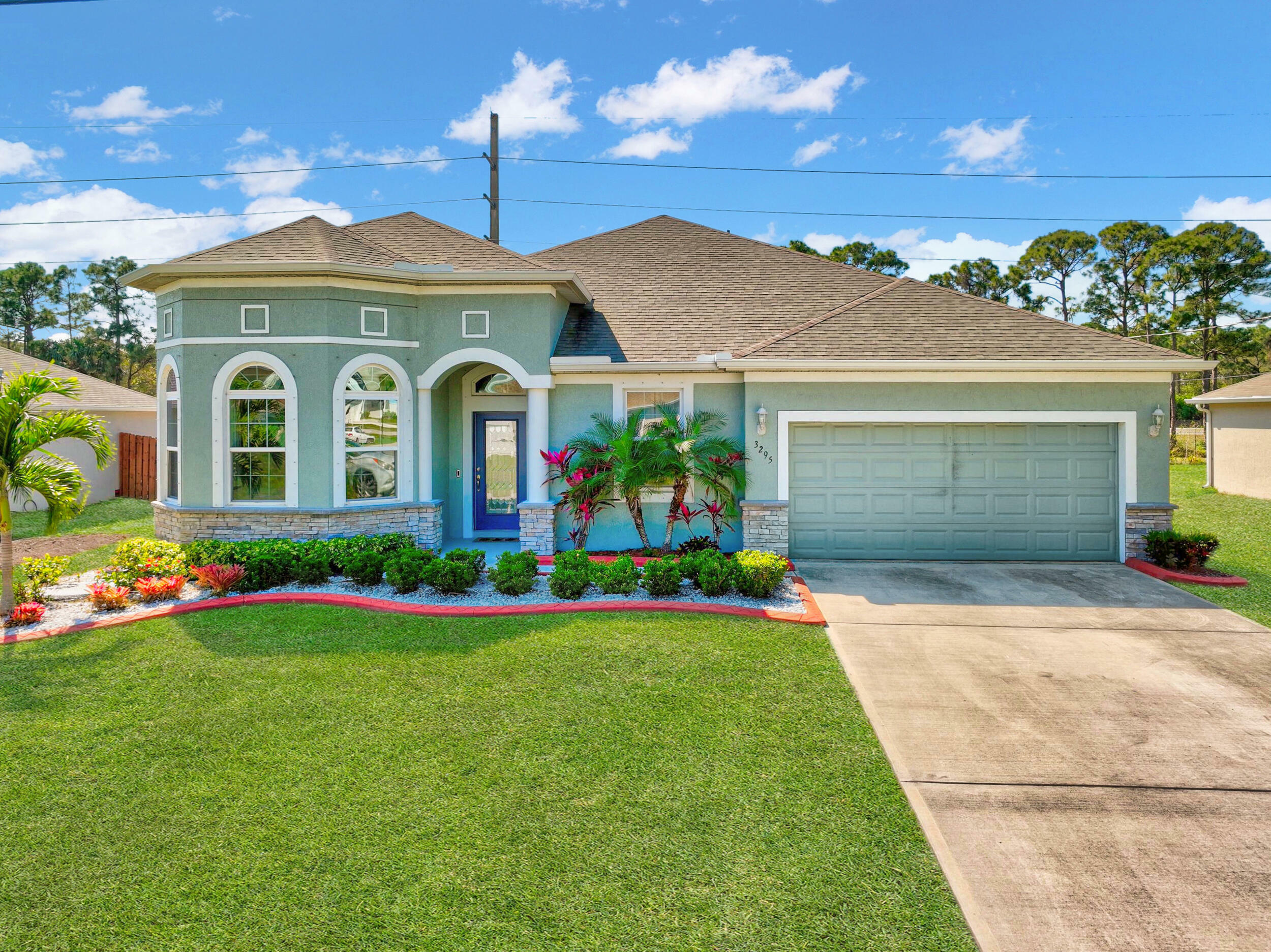 Property Photo:  3295 SE Quay  FL 34984 