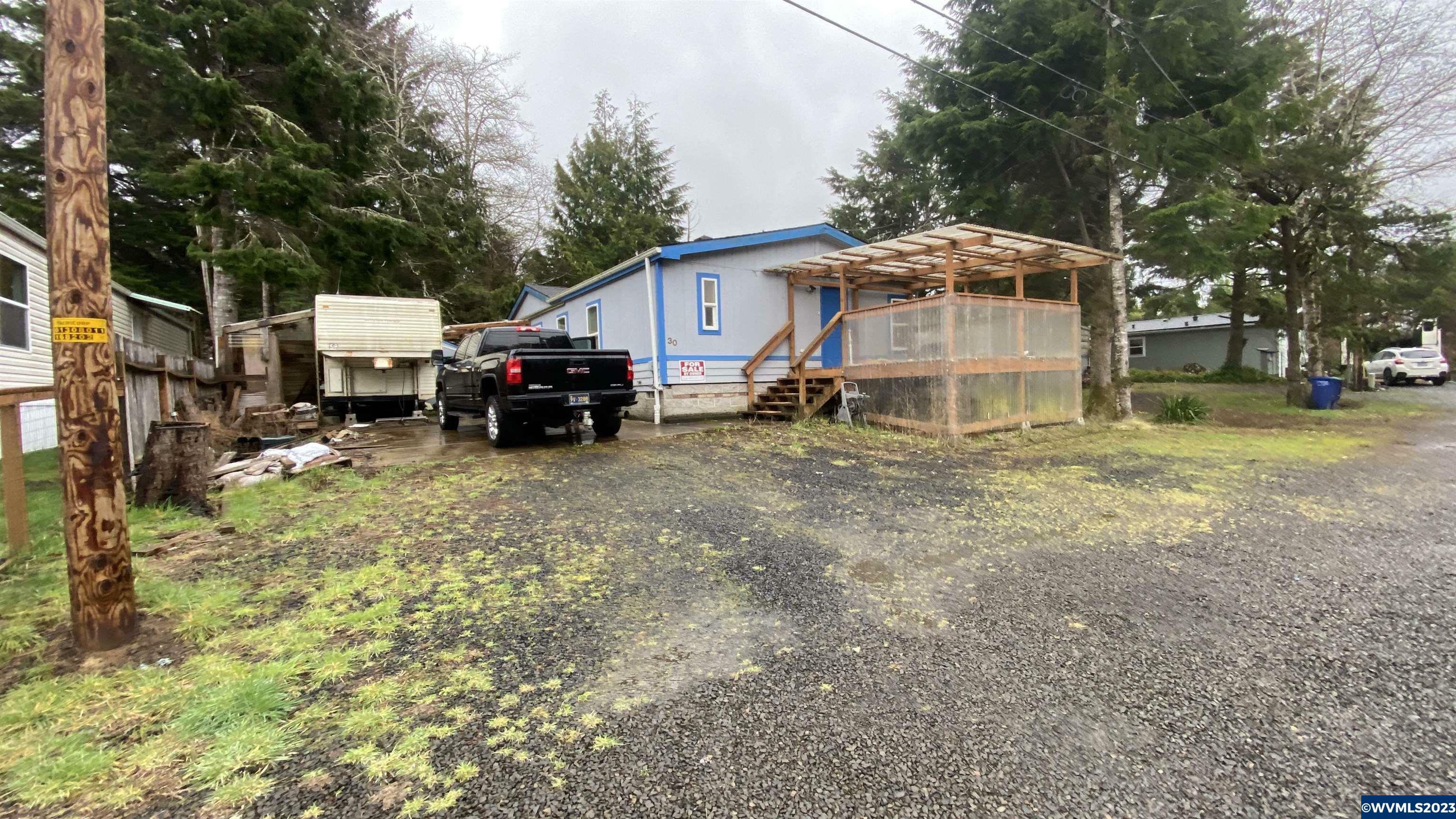 Property Photo: 30 Jerome Ct OR 97388