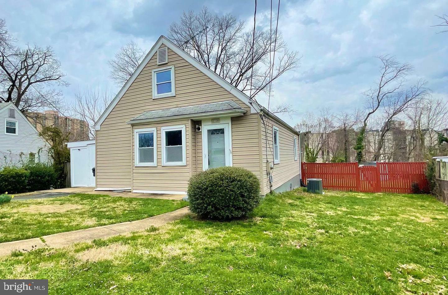 2328 Fort Drive  Alexandria VA 22303 photo
