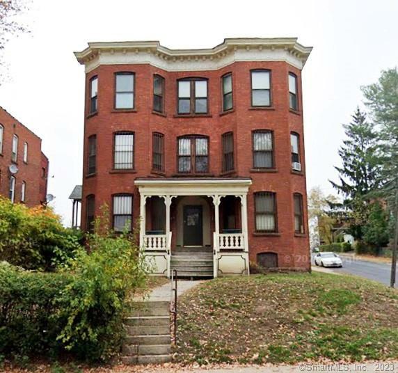Property Photo: 216 Park Terrace 4 CT 06106