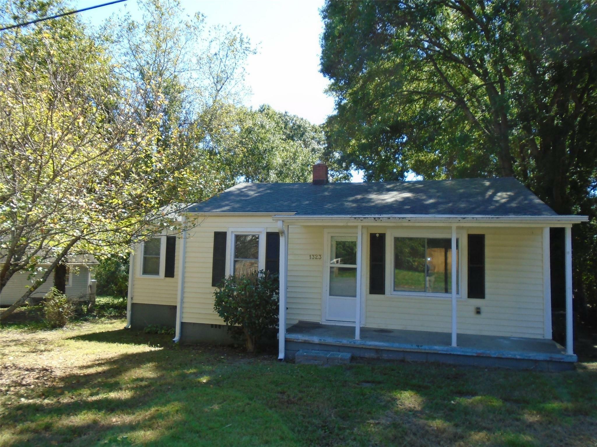 Property Photo:  1323 W May Avenue  NC 28052 