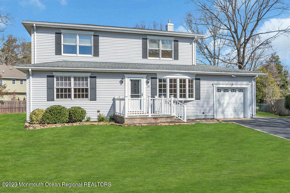 Property Photo:  19 Eastham Lane  NJ 08742 