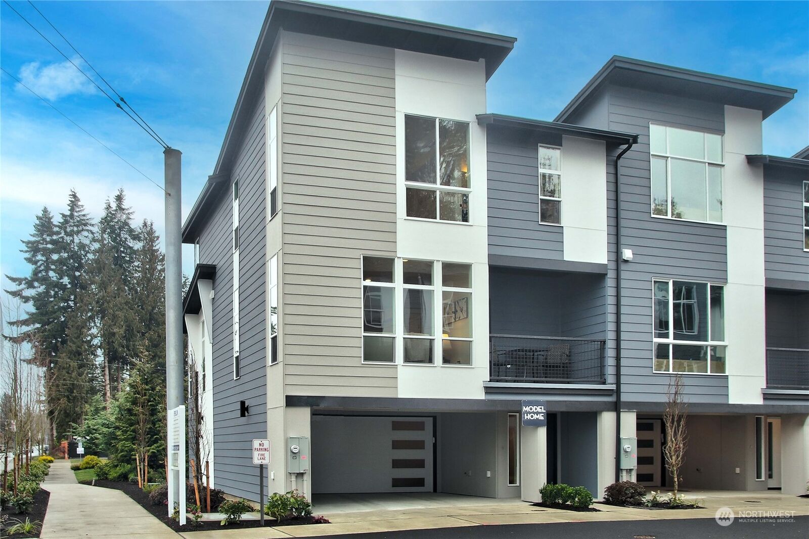 Property Photo:  13710 Ash Way A5  WA 98204 
