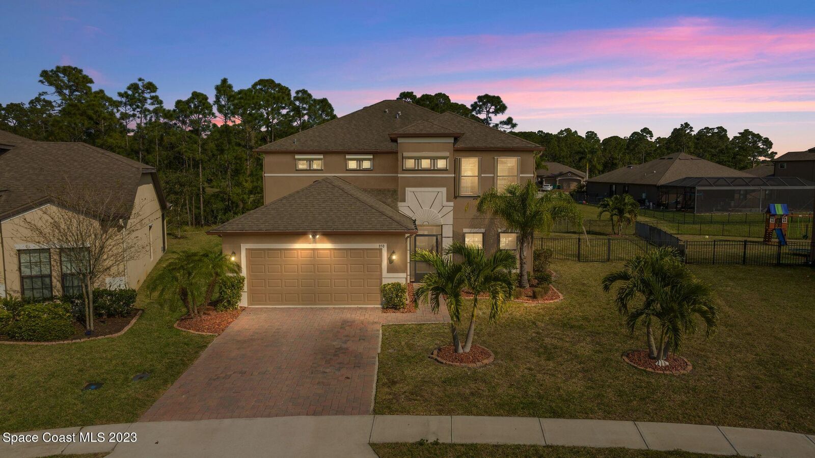 Property Photo:  850 Fiddleleaf Circle  FL 32904 