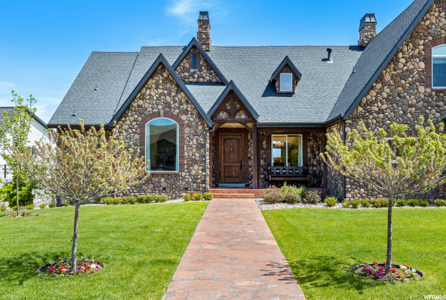 Property Photo: 1698 S Amanda Ln E UT 84045