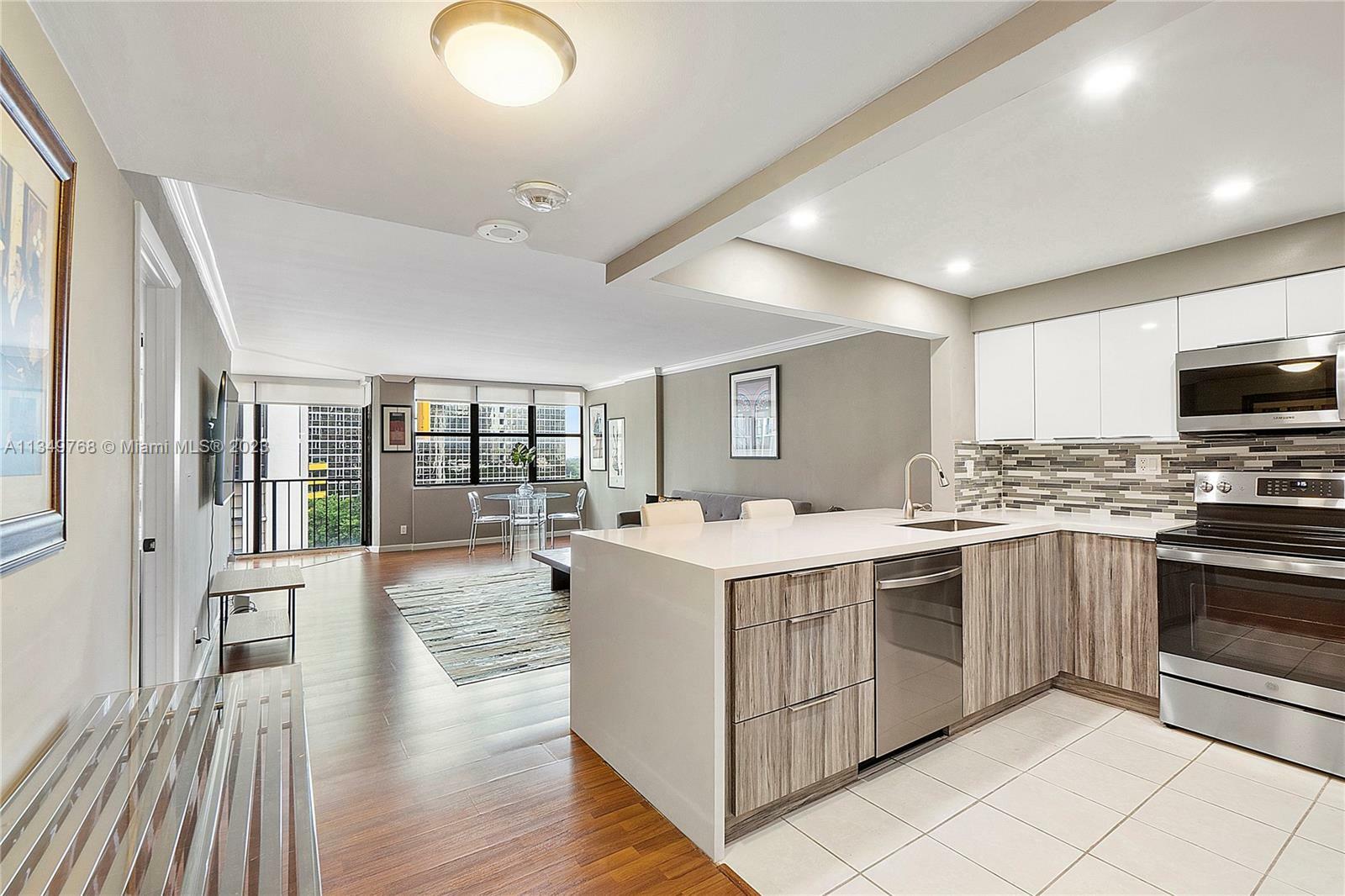 Property Photo:  1915 Brickell Ave C909  FL 33129 