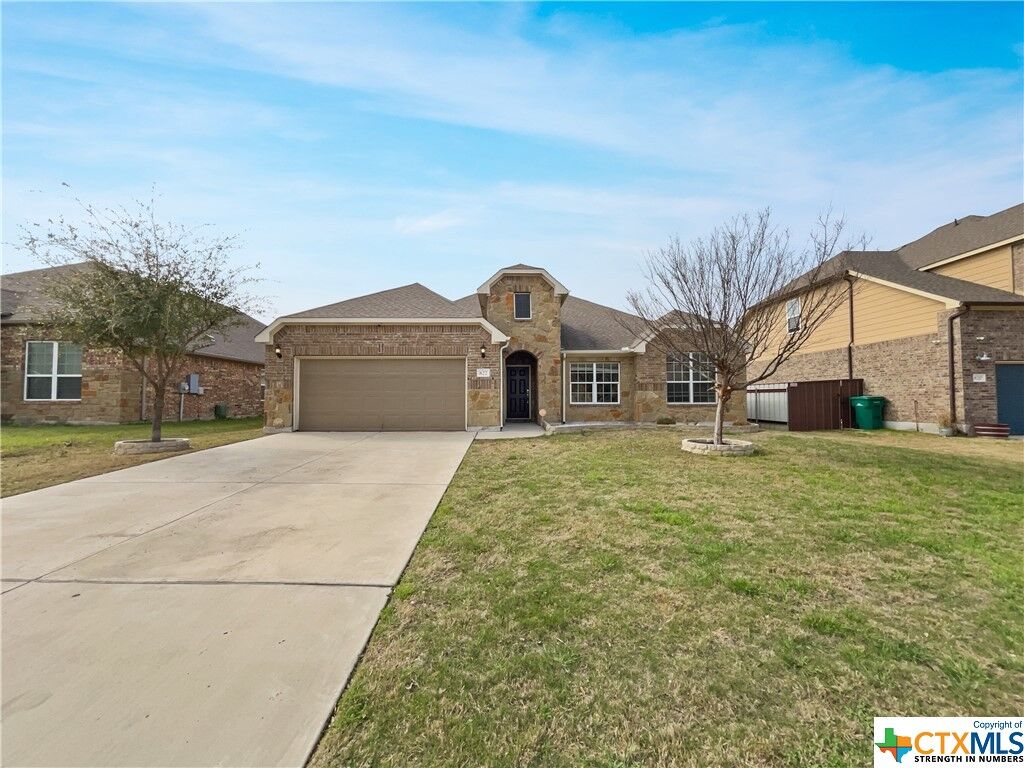 Property Photo:  822 Old World Drive  TX 76548 