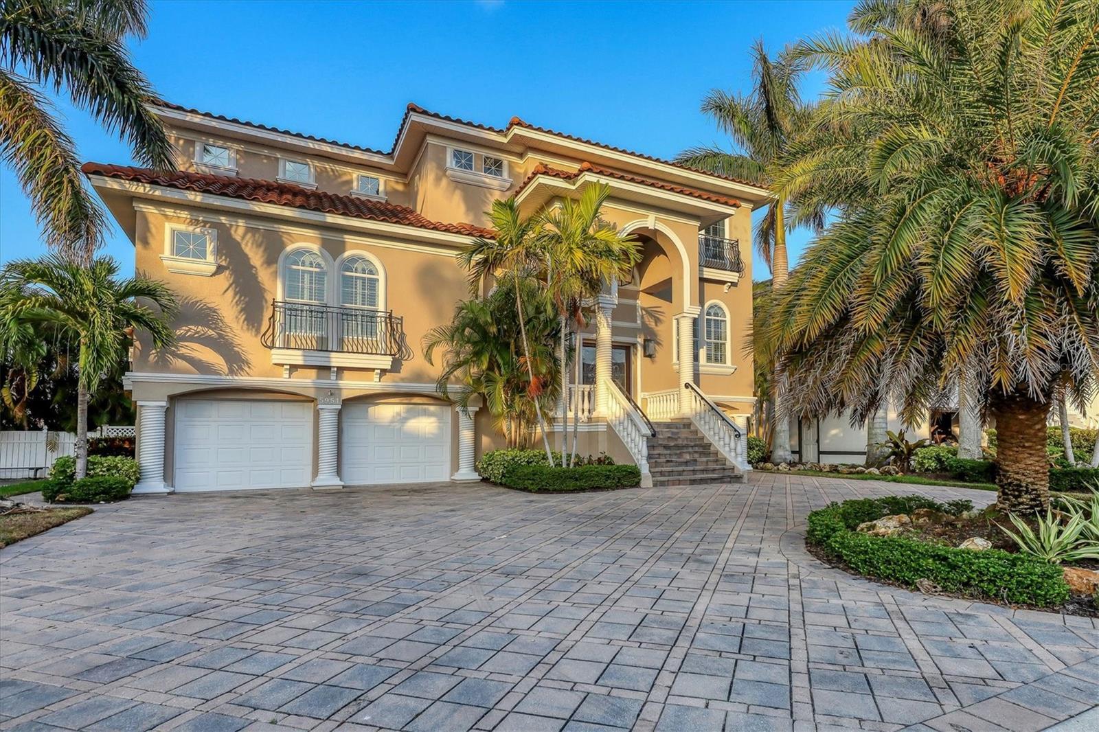Property Photo: 5951 Bayview Circle S FL 33707