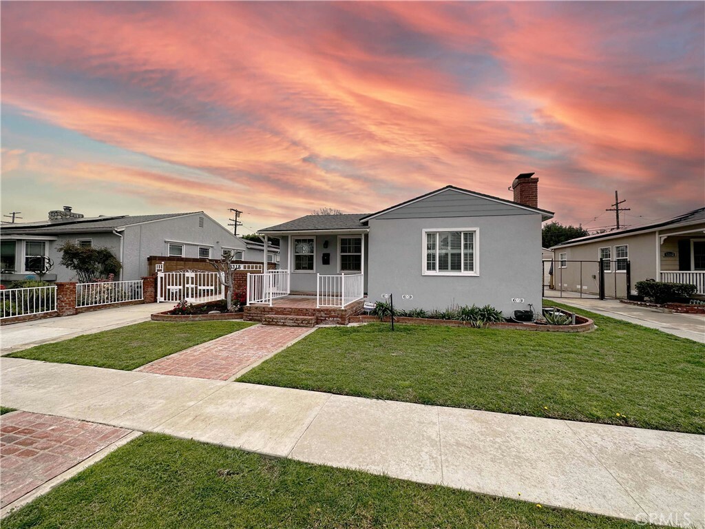 Property Photo:  5318 E Hanbury Street  CA 90808 