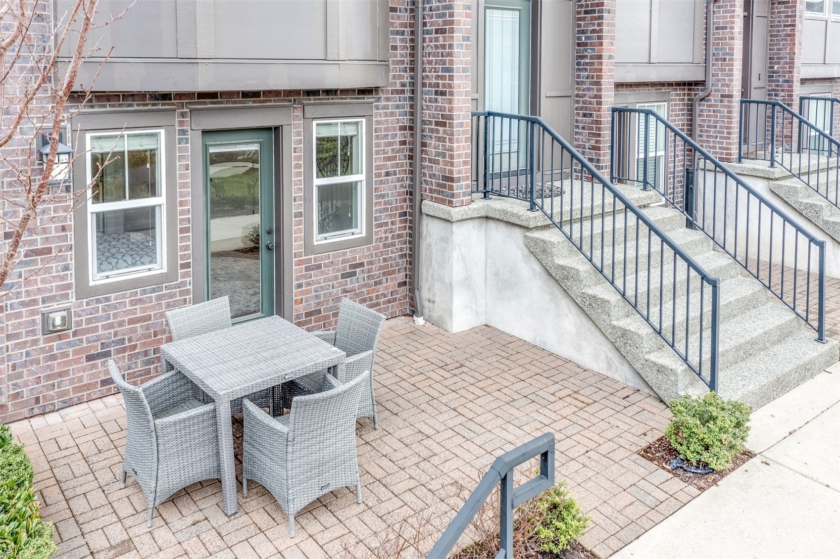 Property Photo: 1384 Greenwich Walk NE WA 98029