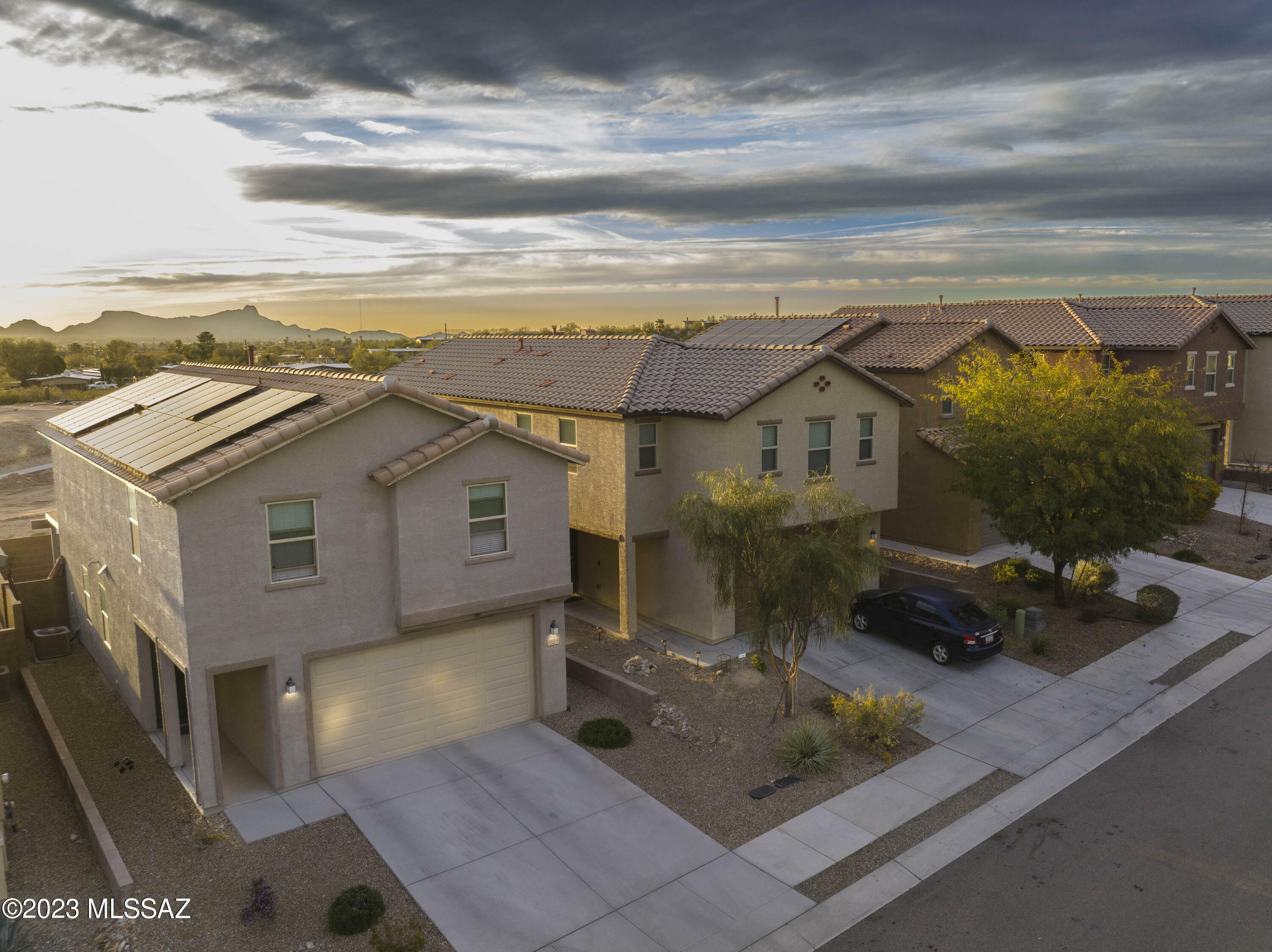 Property Photo:  5885 N Umbra Court  AZ 85741 