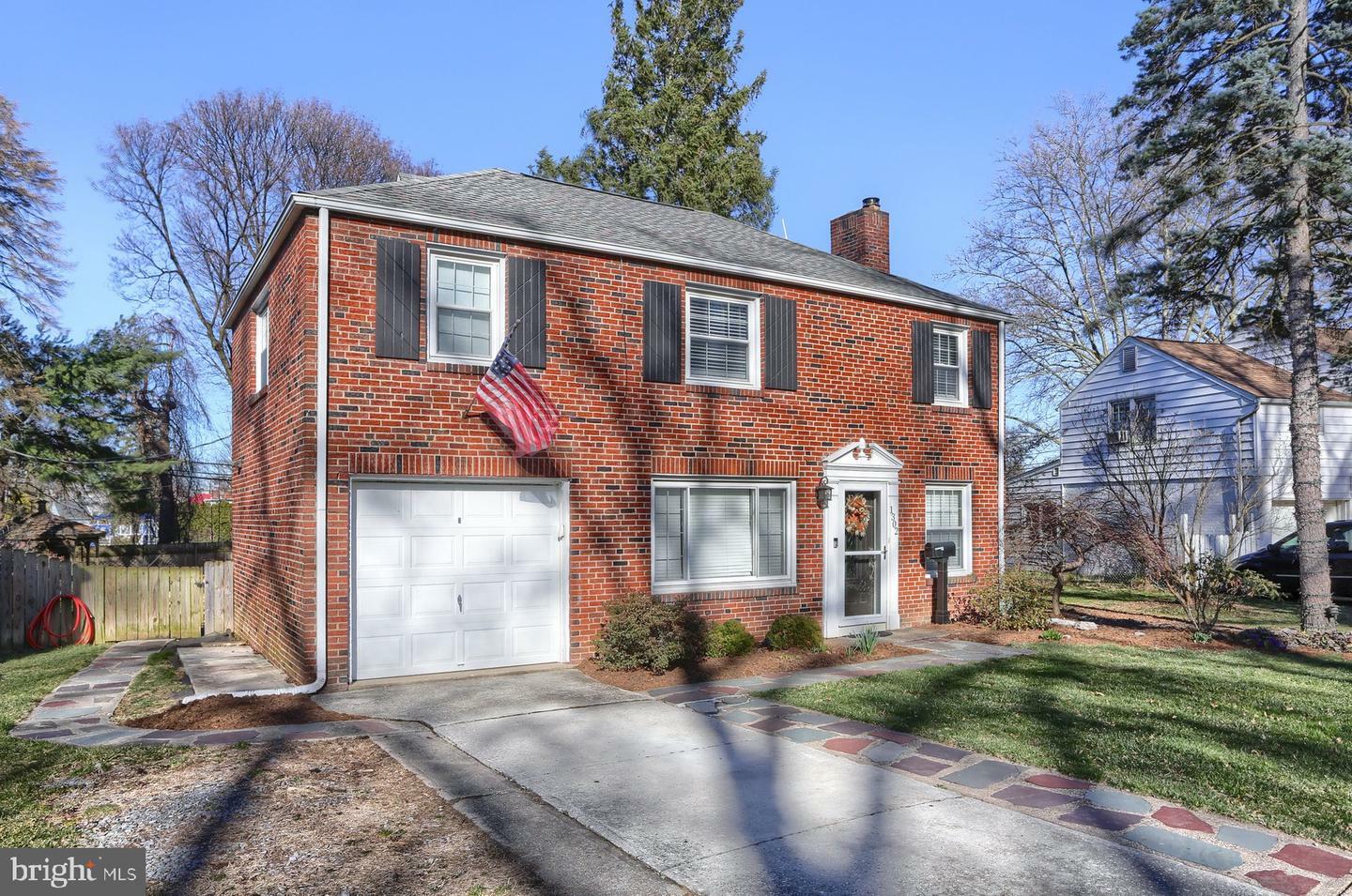 Property Photo: 1302 Chatham Road PA 17011