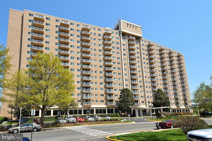 1225 Martha Custis Drive 720  Alexandria VA 22302 photo