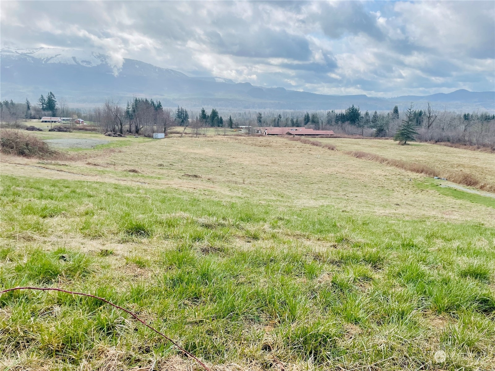 Property Photo: 33424 118th Place SE WA 98294