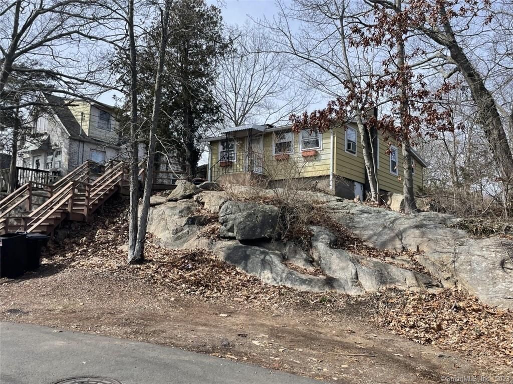 Property Photo:  30 Cliff Street  CT 06512 