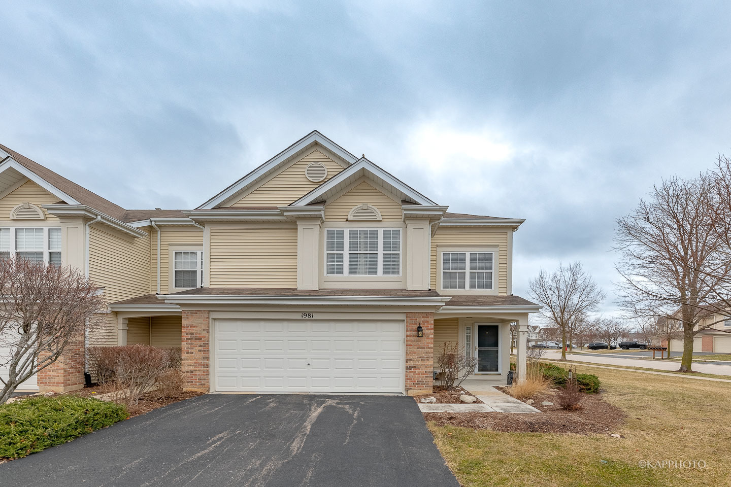 Property Photo: 1981 Waverly Way IL 60538