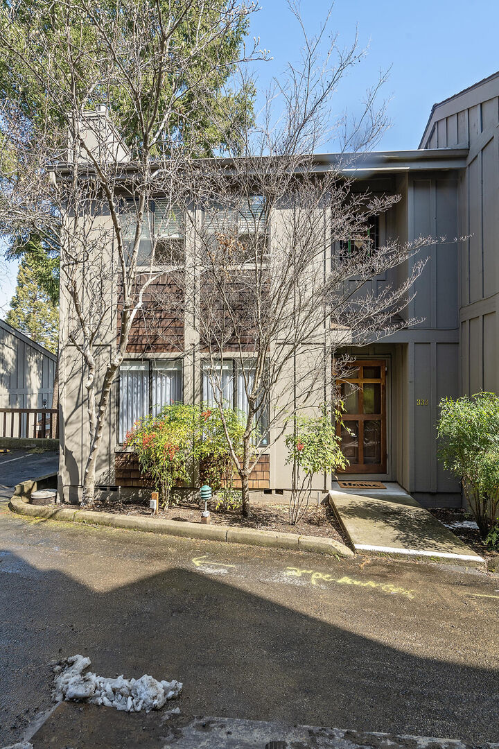 333 Ravenwood Place  Ashland OR 97520 photo