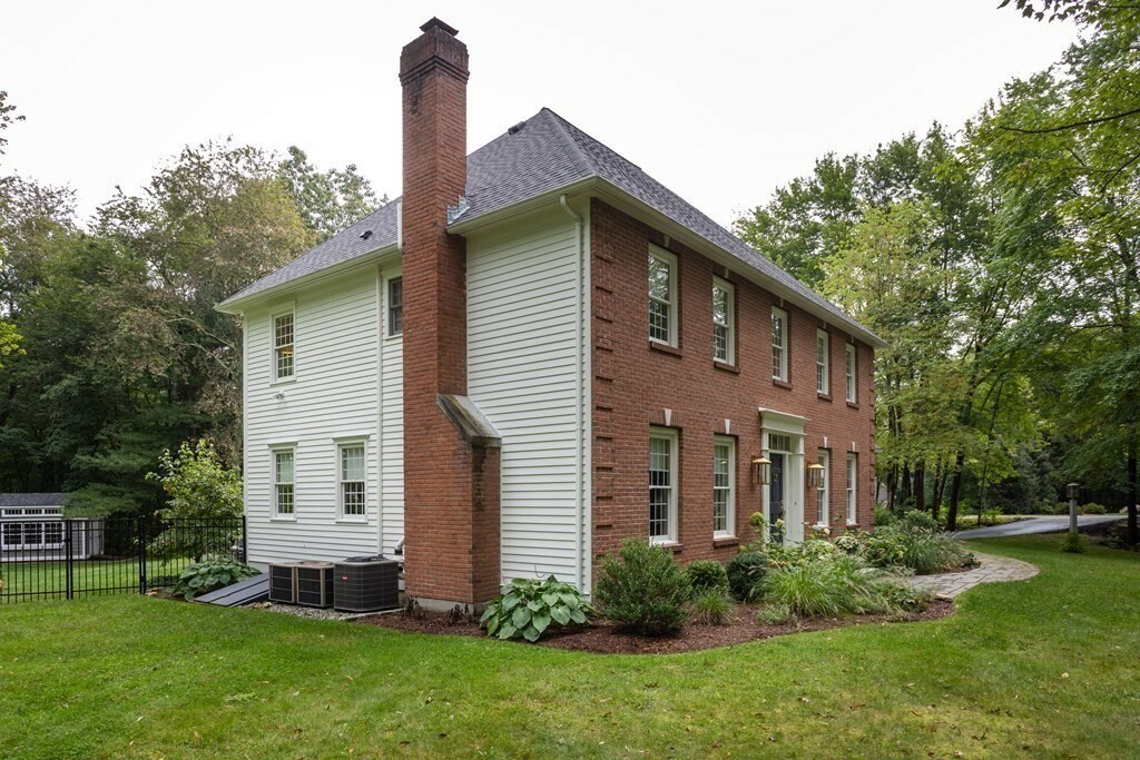 Property Photo:  19 Country Club Drive  MA 01588 