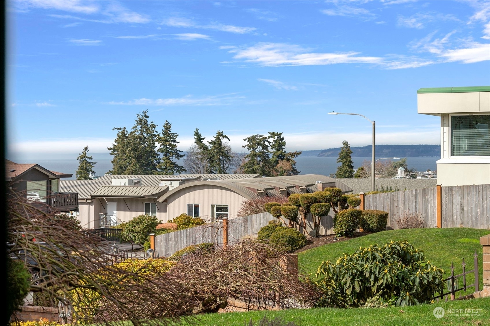 Property Photo:  505 Pine Street 102  WA 98020 