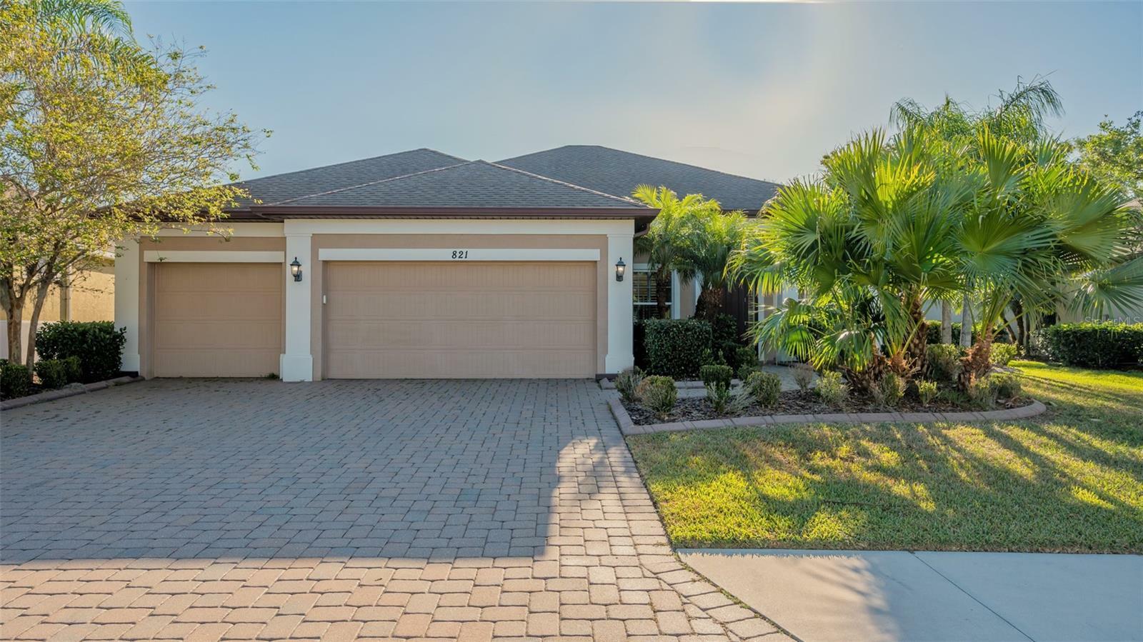 Property Photo: 821 Honeyflower Loop FL 34212
