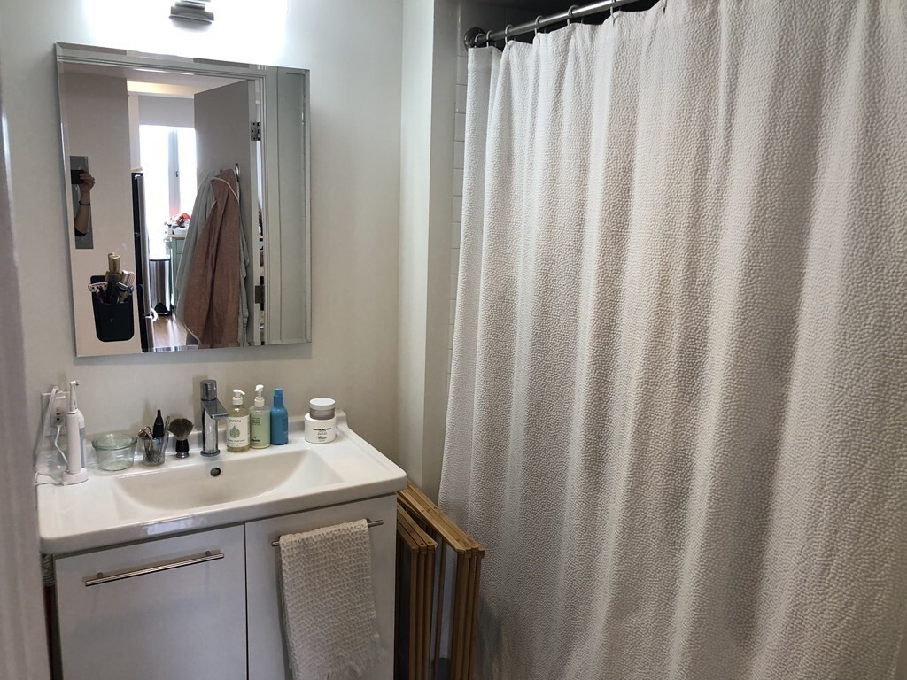 Property Photo: 2 Earhart St Ph4 MA 02141