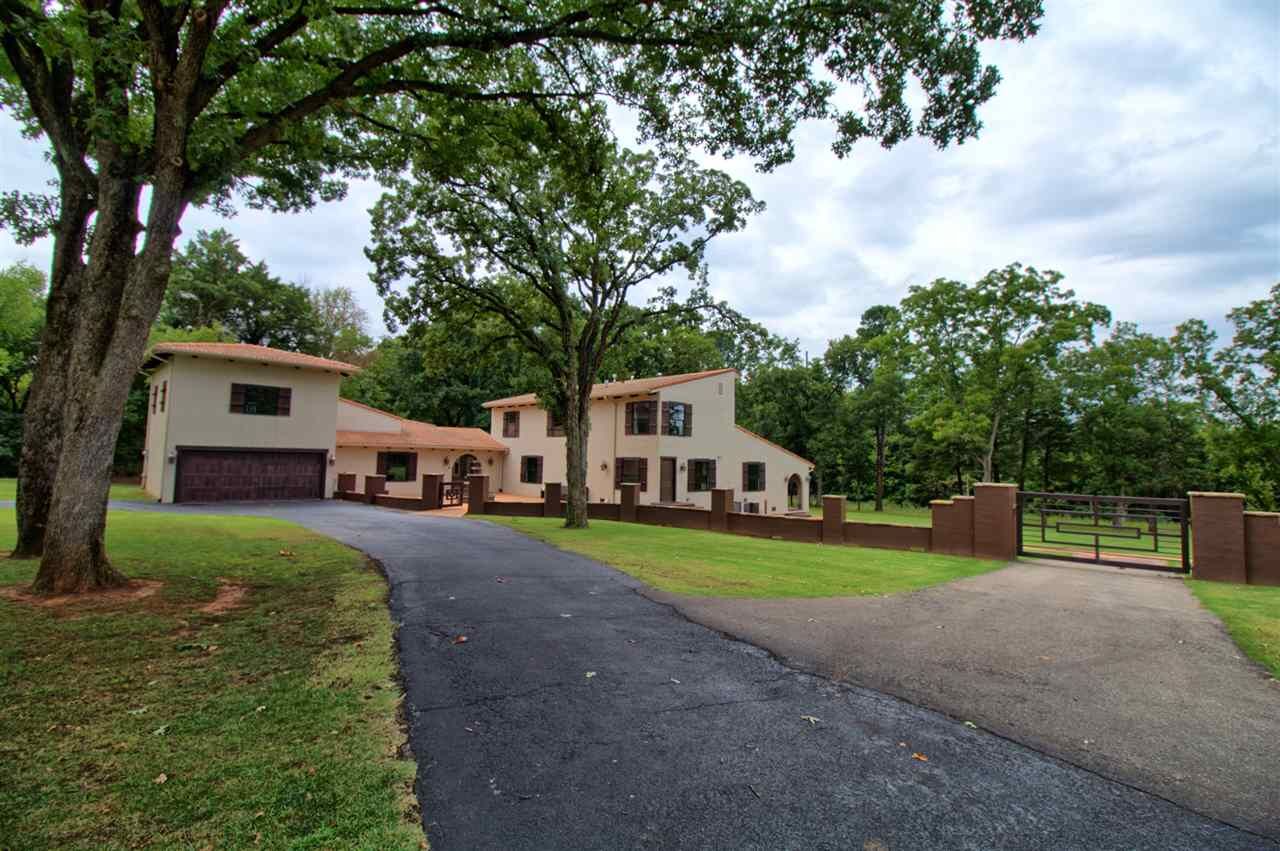 Property Photo: 2420 S Tanglewood Circle OK 74074