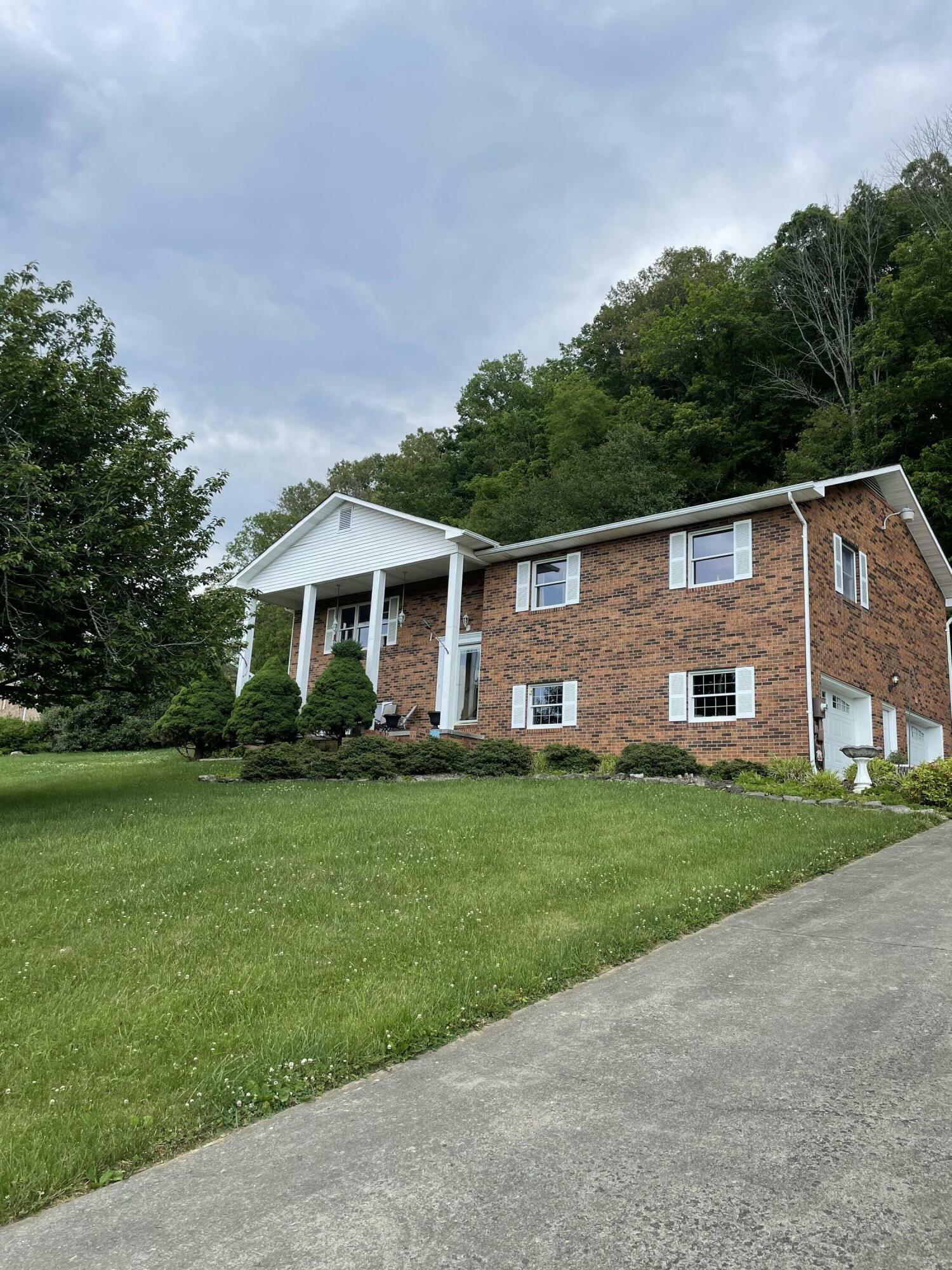 Property Photo:  828 South Sherbrooke Circle  TN 37645 