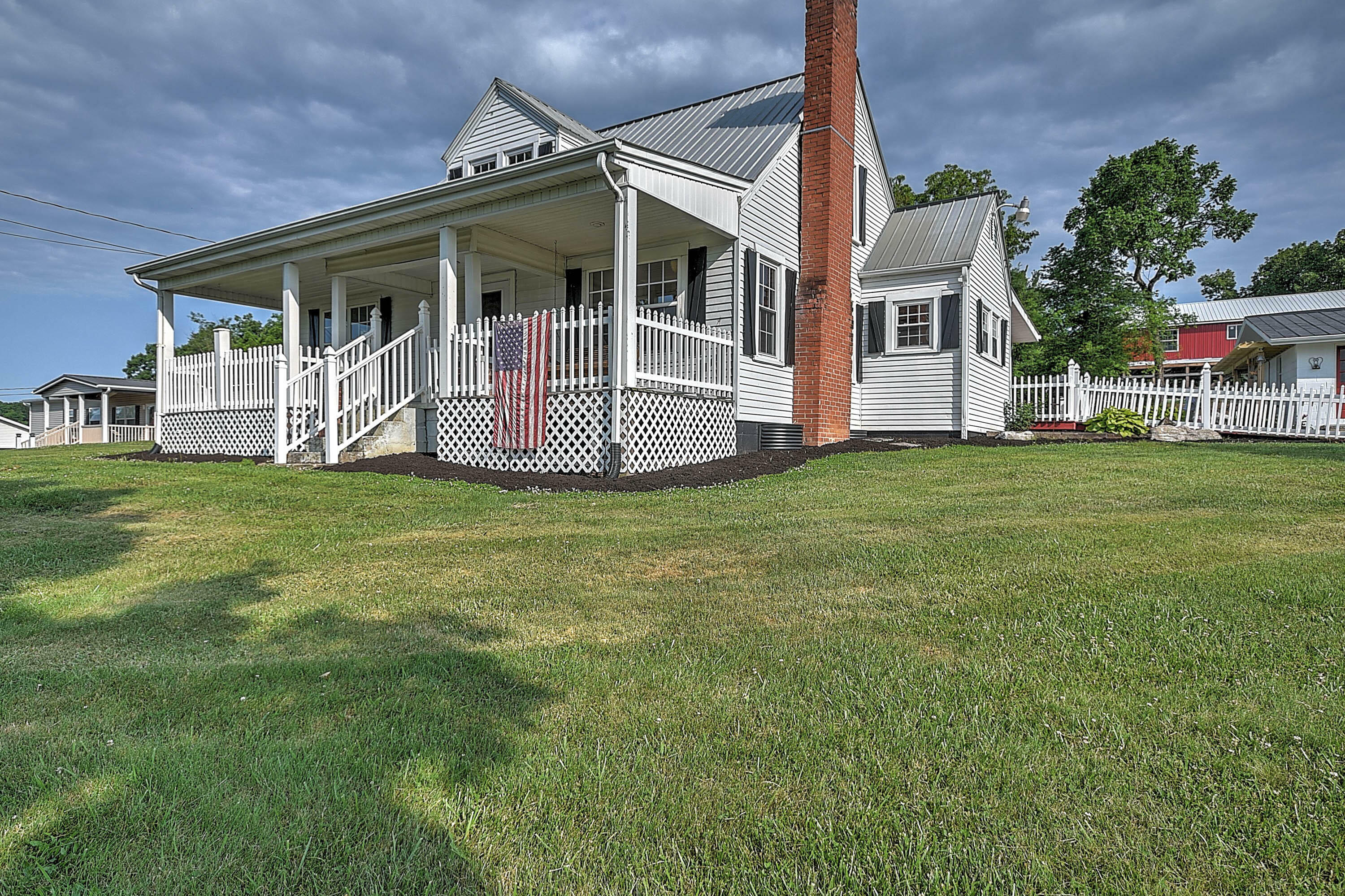 Property Photo:  4350 Newport Highway  TN 37743 