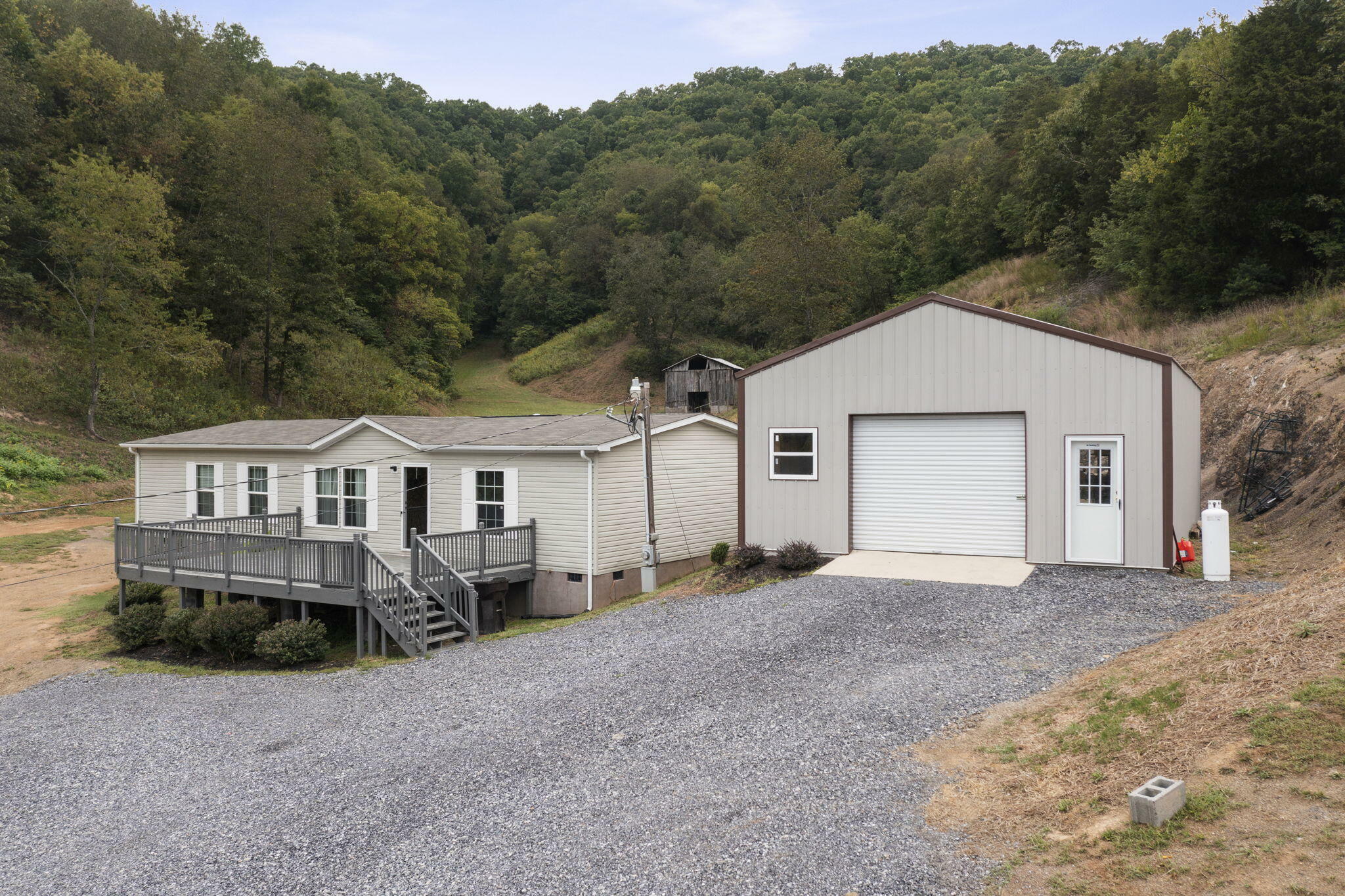 Property Photo:  454 Buncombe Road  TN 37617 