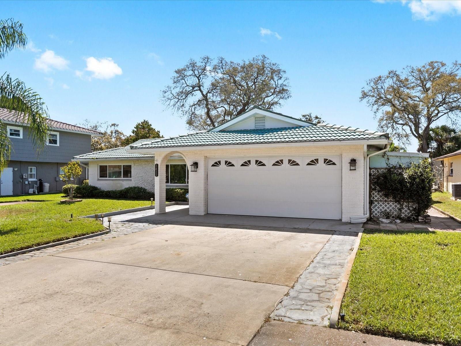 Property Photo:  1411 Tallahassee Drive  FL 34689 