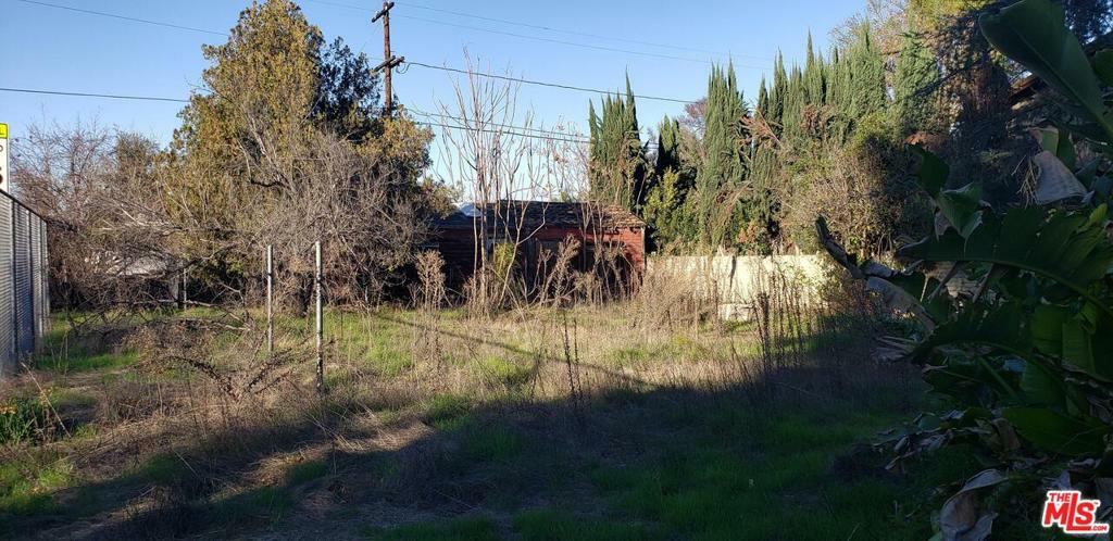 Property Photo:  11659 La Maida Street  CA 91601 