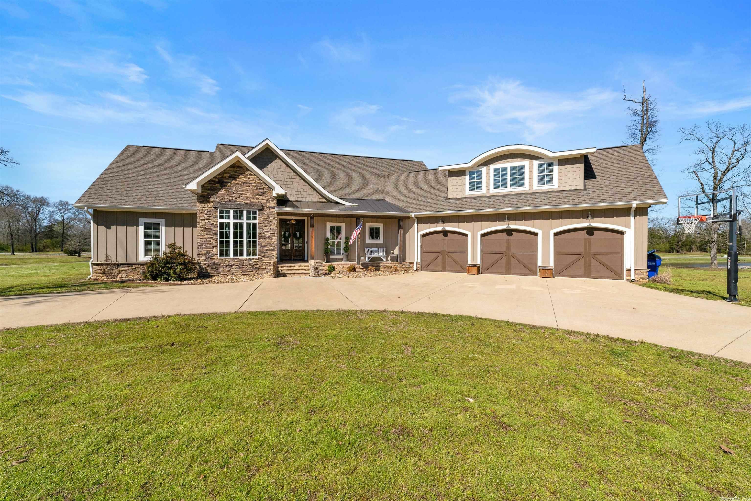 Property Photo:  13 Sandlewood Road  AR 72058 