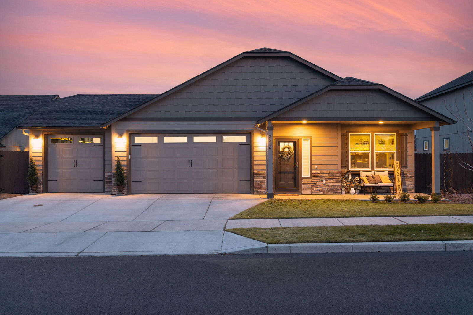 Property Photo:  2516 NW Ivy Avenue  OR 97756 