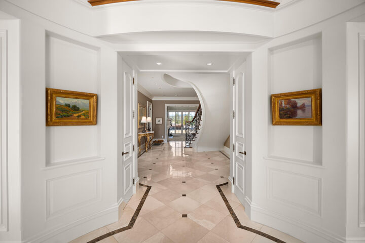 Property Photo: 18665 Macalpine Loop OR 97702