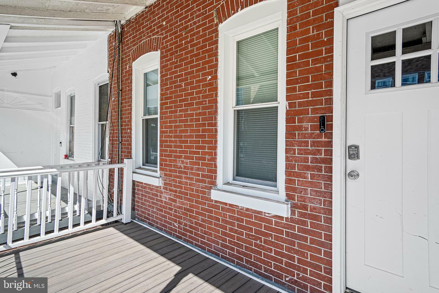 Property Photo: 513 E Eighth Street DE 19801