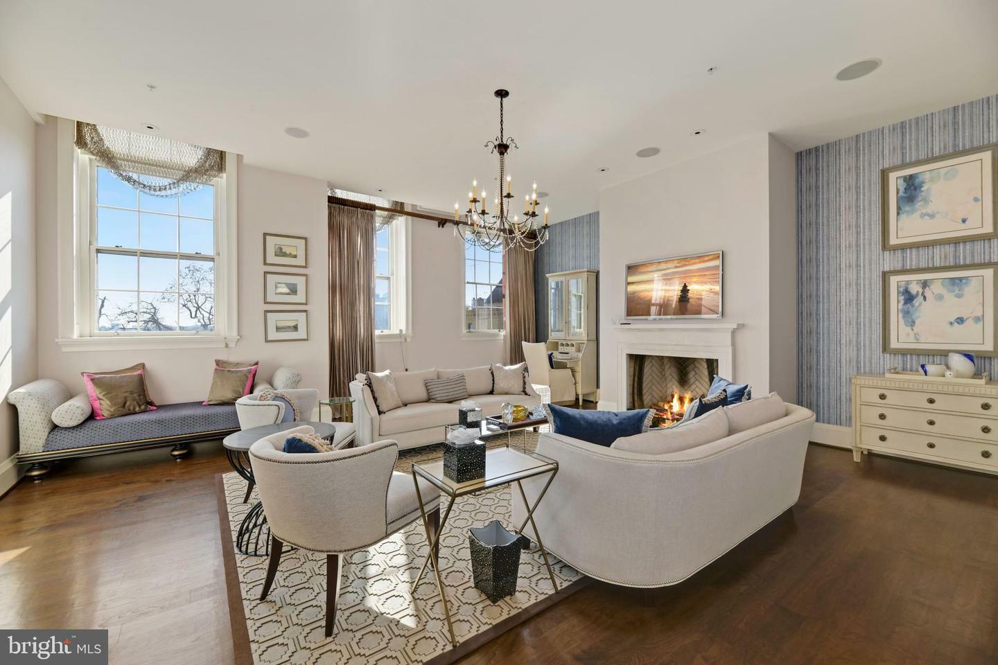 Property Photo: 3329 Prospect Street NW 7 DC 20007