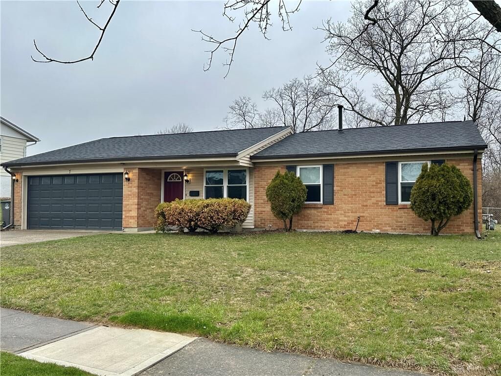 Property Photo: 7 Grantwood Drive OH 45449