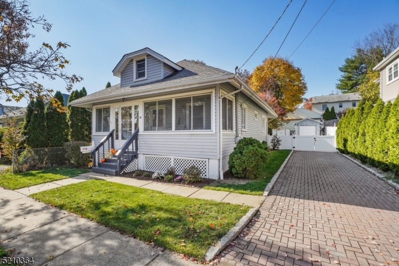 Property Photo:  14 Sunnyside Pl  NJ 07044 