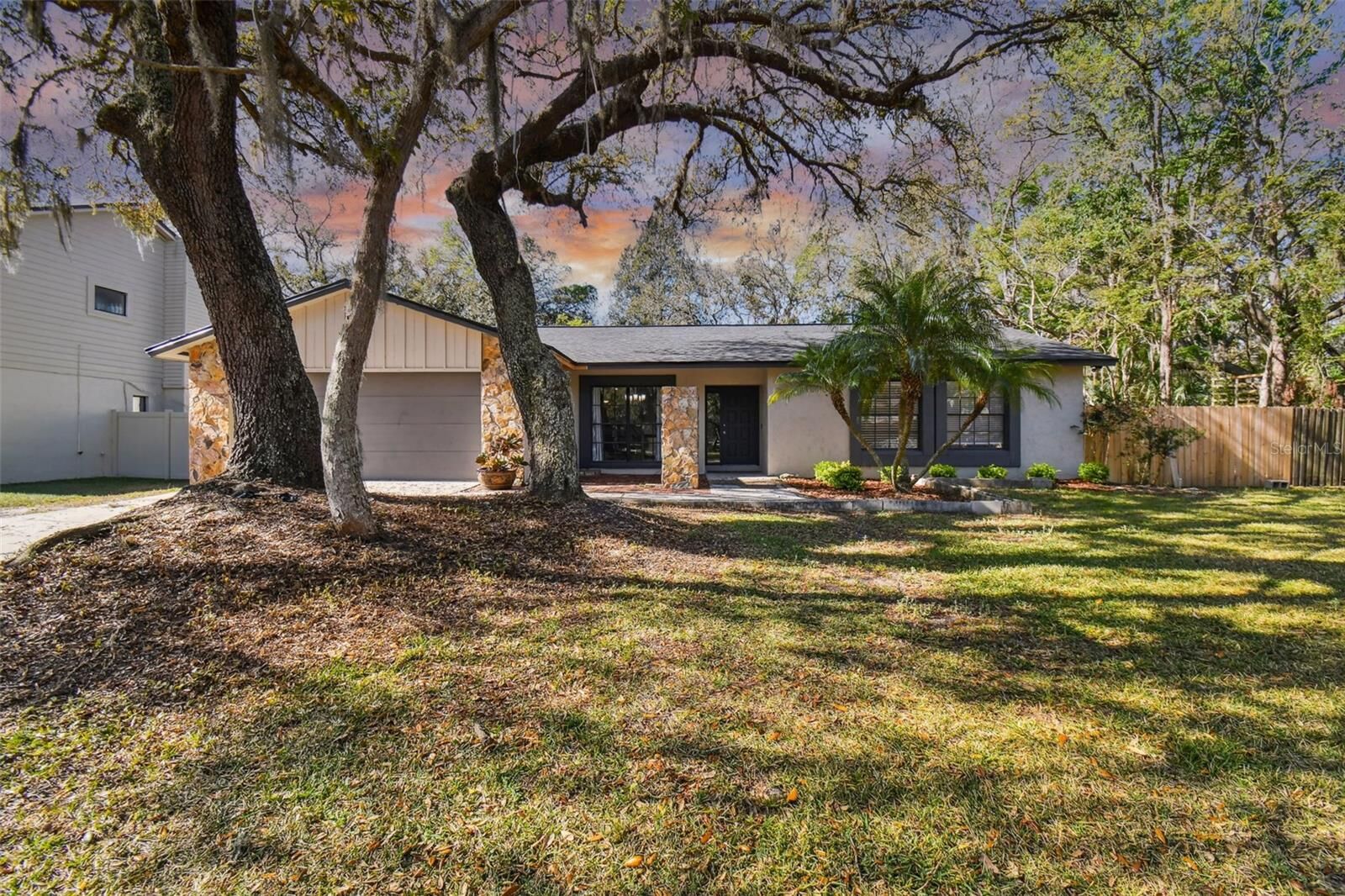 Property Photo: 113 Bloomingfield Drive FL 33511