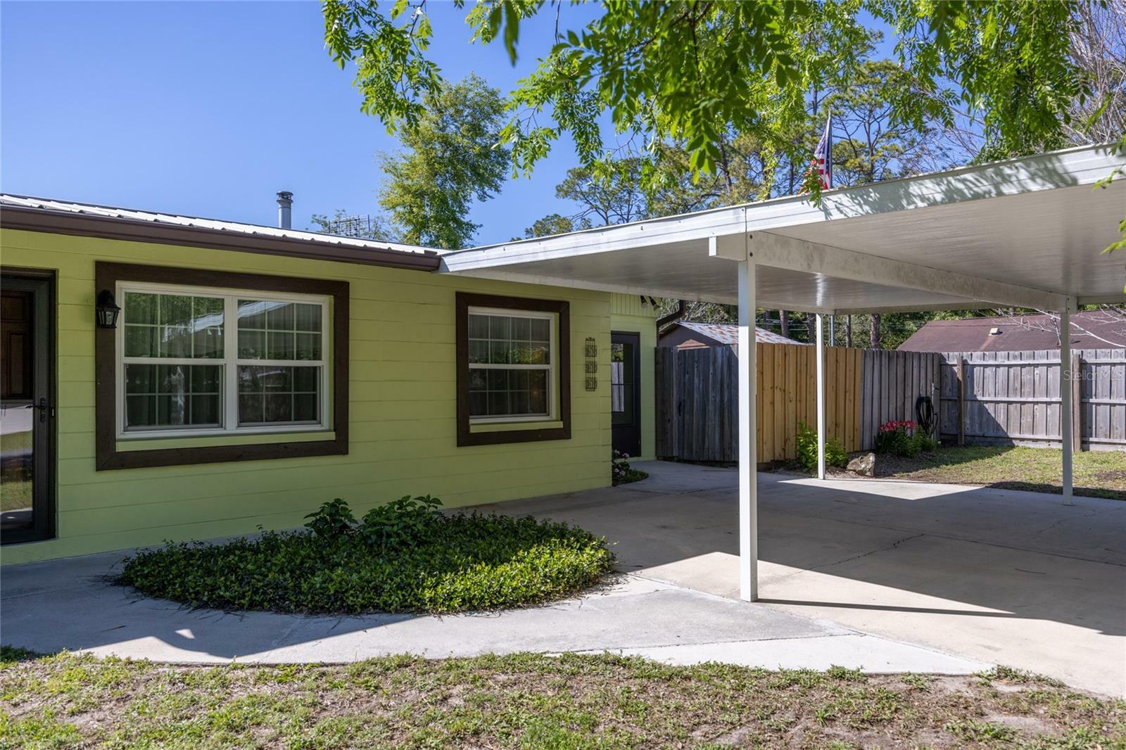 Property Photo:  17532 NW 241st Street  FL 32643 