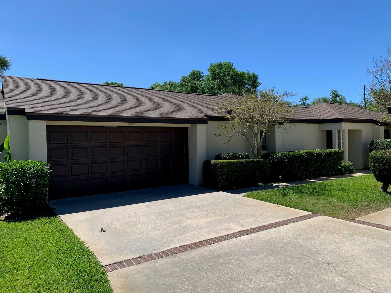 Property Photo: 1924 Sycamore Circle FL 32778