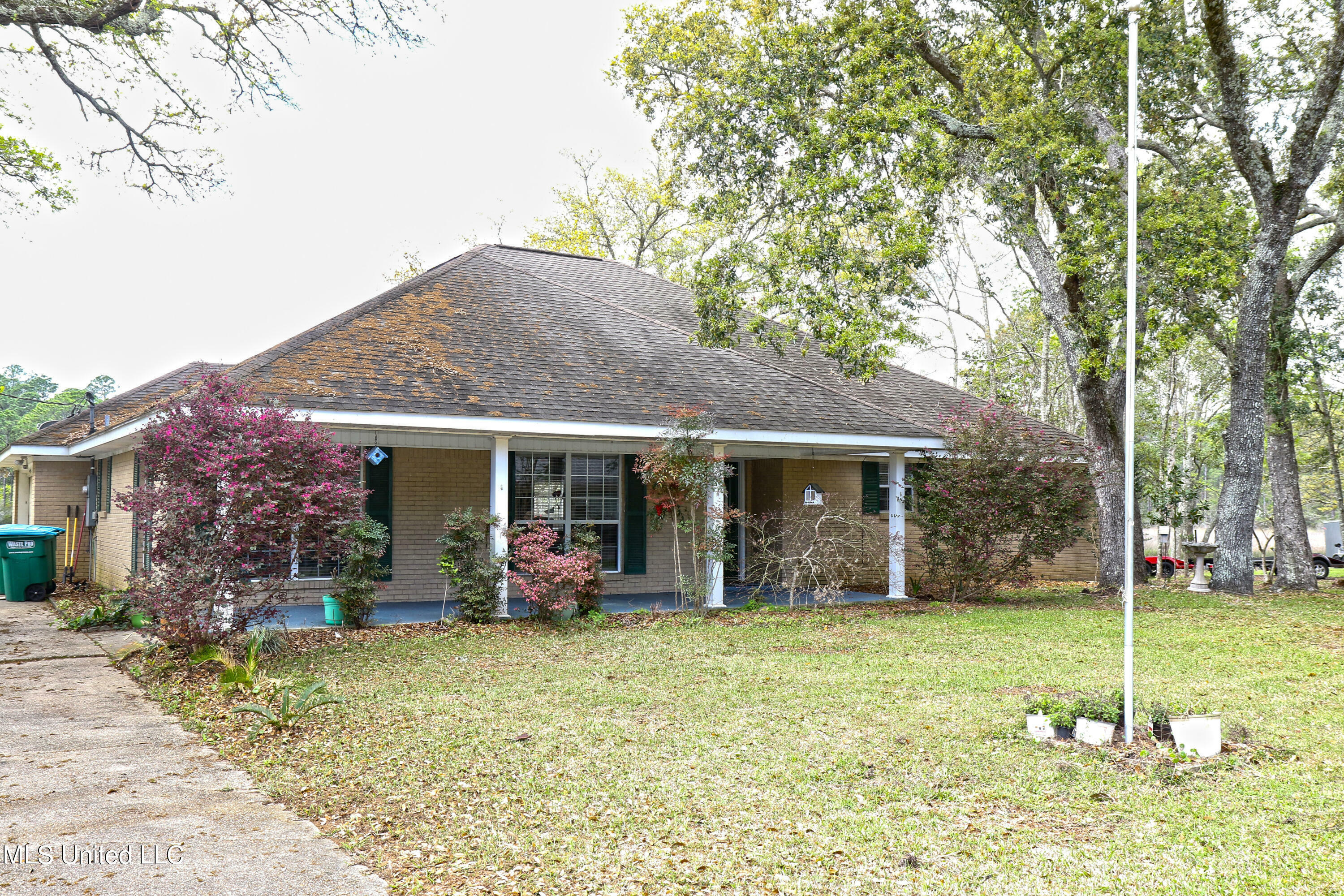 Property Photo:  2521 Orrell Drive  MS 39553 