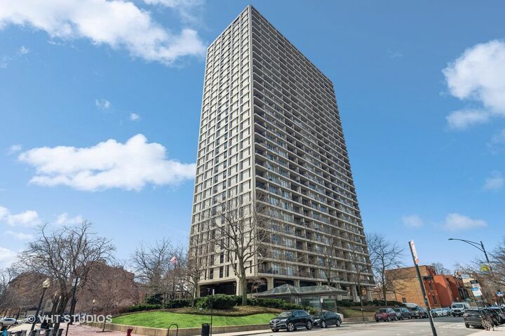 1960 N Lincoln Park West 812  Chicago IL 60614 photo