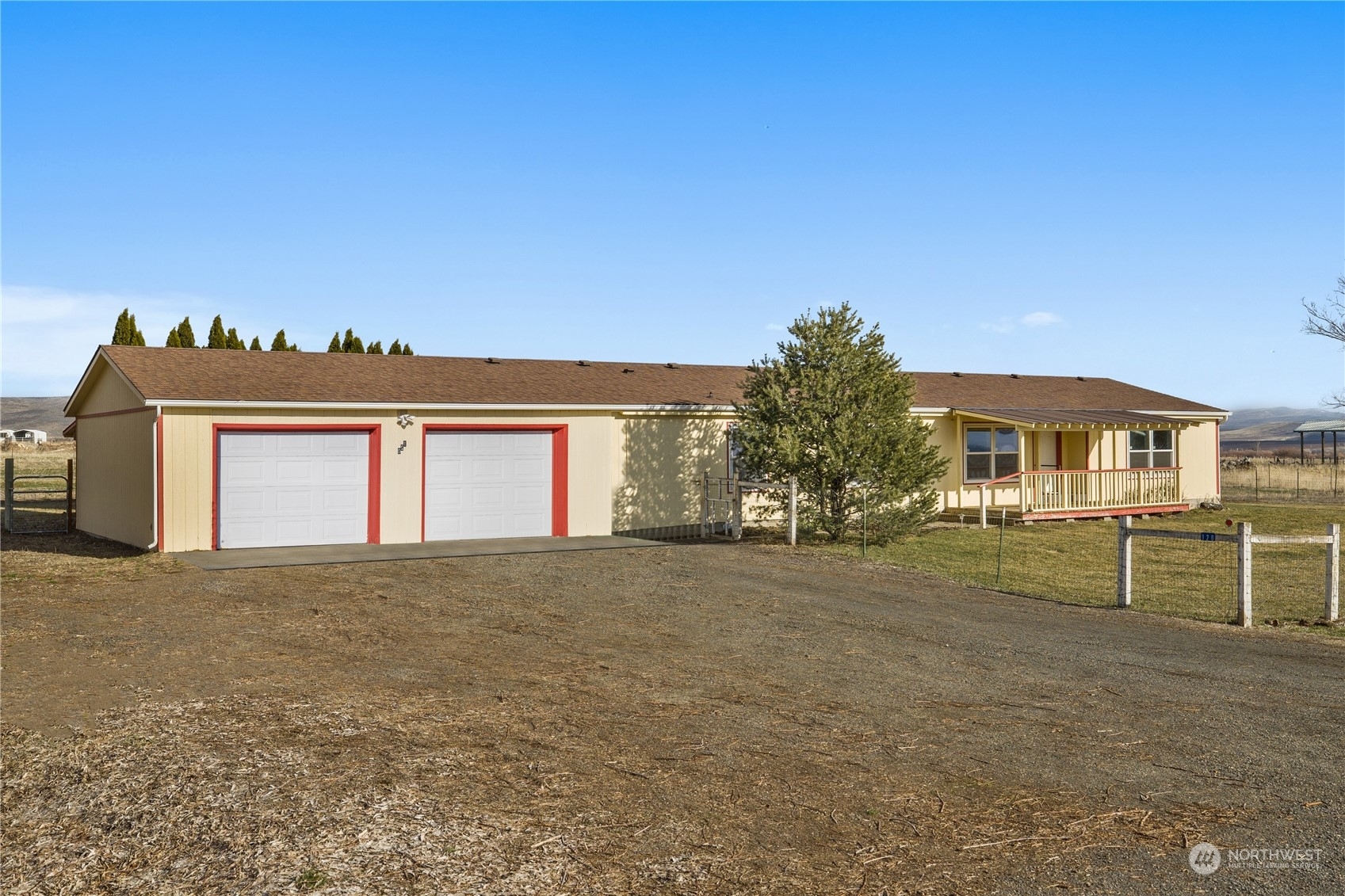 Property Photo:  120 Laurena Lane  WA 98926 