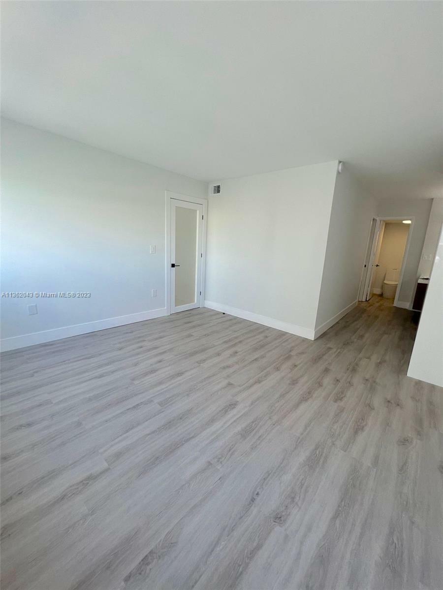 Property Photo:  5838 Collins Ave 8E  FL 33140 