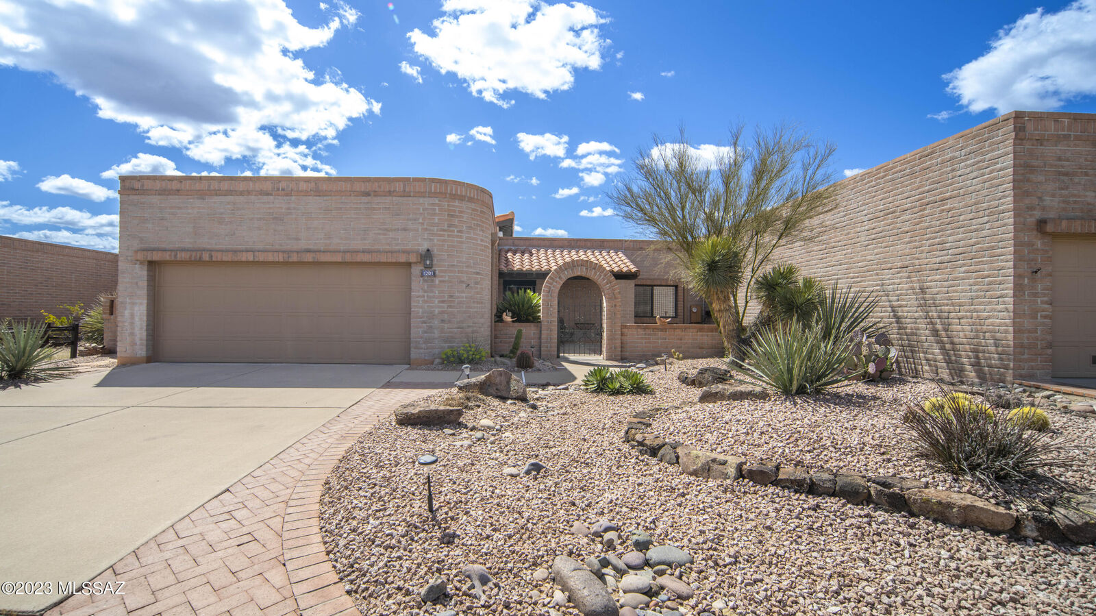 Property Photo: 1201 W Camino De La Oca AZ 85622