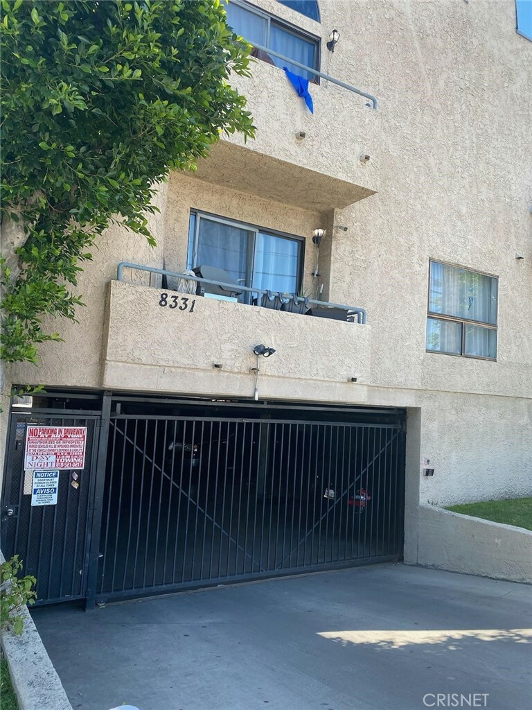 Property Photo: 8331 Cedros Avenue 14 CA 91402