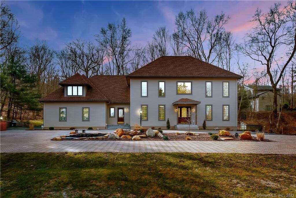 Property Photo:  94 Clover Lane  CT 06040 