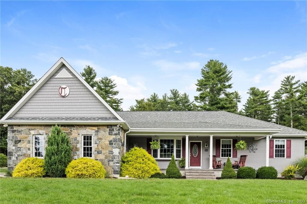 Property Photo:  80 South Street  CT 06234 